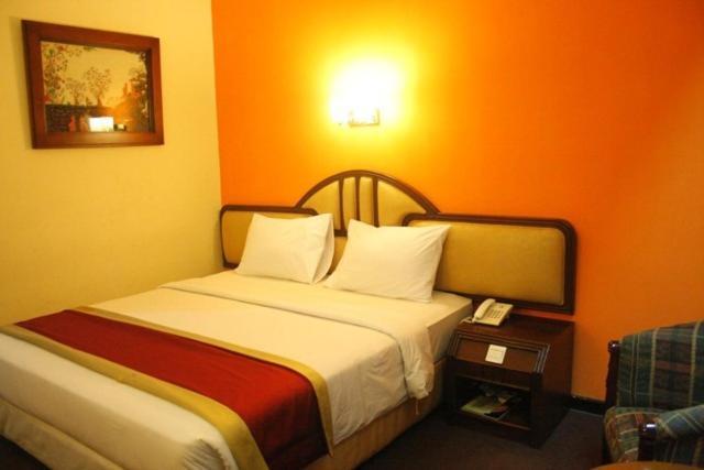 Hotel Mirah Sartika Bogor Zimmer foto