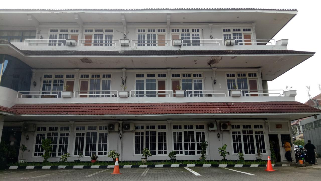 Hotel Mirah Sartika Bogor Exterior foto